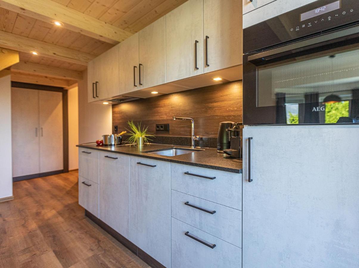 Tevini Boutique Suites By We Rent Zell am See Exterior foto