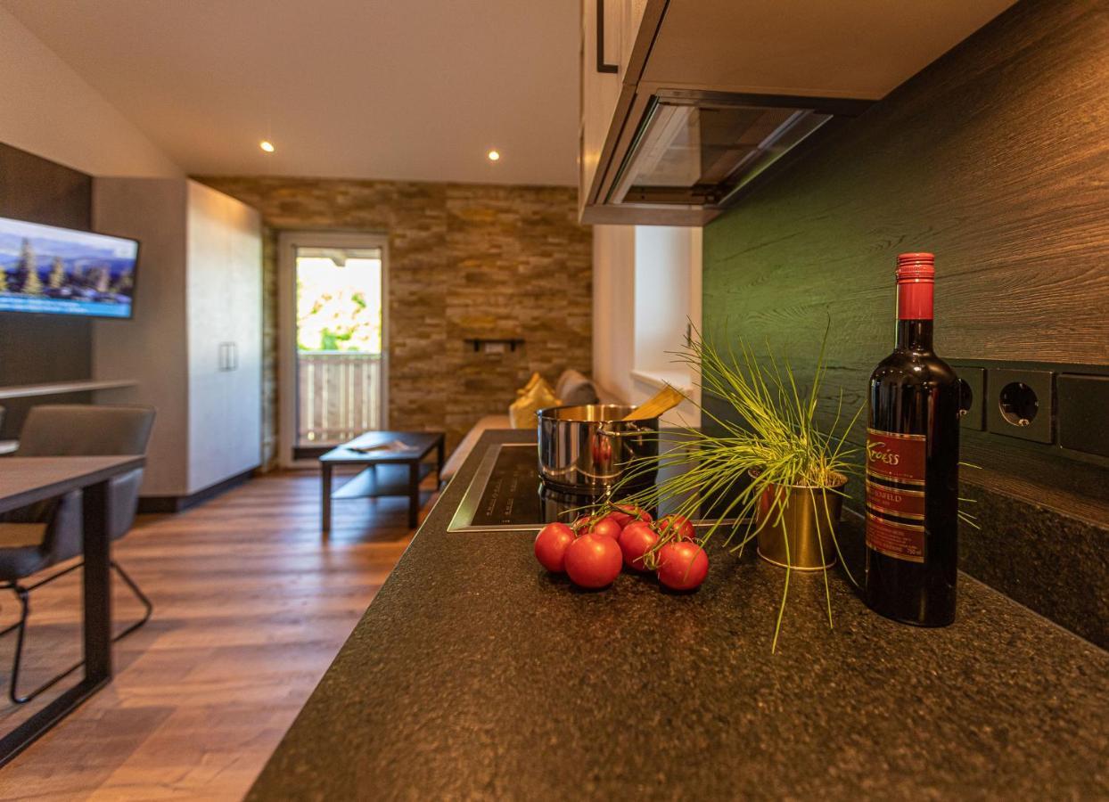 Tevini Boutique Suites By We Rent Zell am See Exterior foto