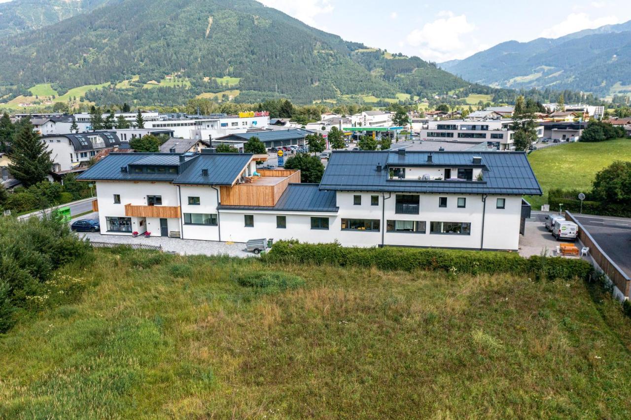 Tevini Boutique Suites By We Rent Zell am See Exterior foto